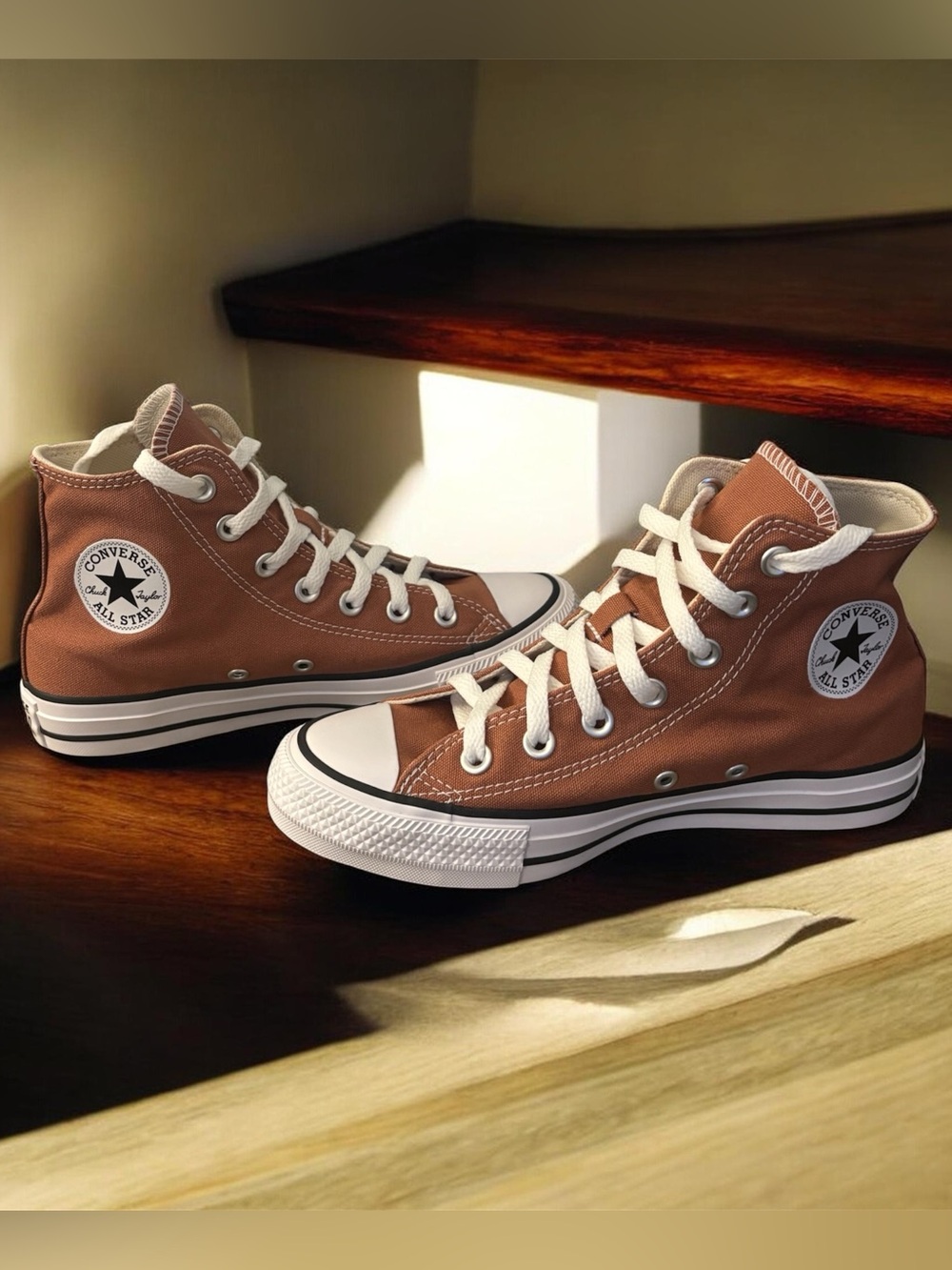NWOT Converse Unisex Hitop Sneakers